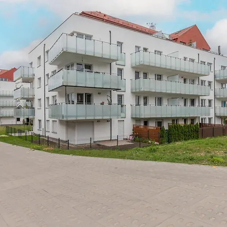 Modern With Balcony And Parking In By Renters Lägenhet *