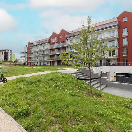 Modern With Balcony And Parking In By Renters Lägenhet