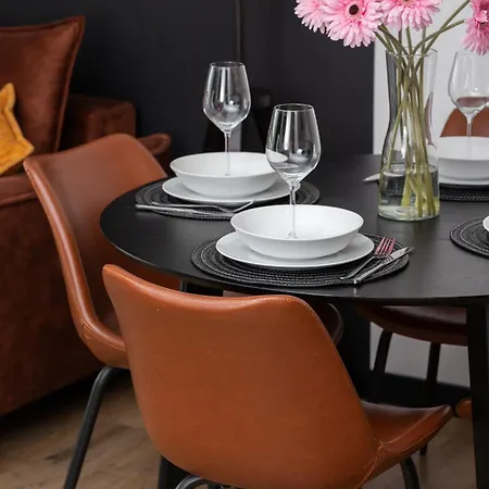 Apartment Modern With Balcony And Parking In By Renters