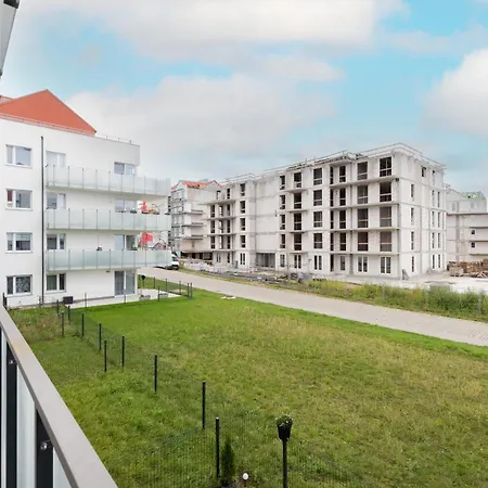Apartman Modern With Balcony And Parking In By Renters