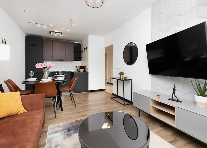 Modern With Balcony And Parking In By Renters * غدانسك