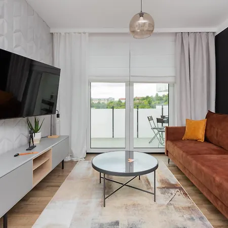 Modern With Balcony And Parking In By Renters 公寓 格但斯克